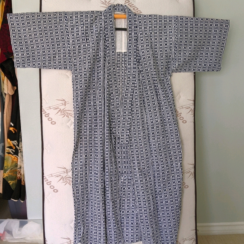 Vintage men's Cotton Yukata in indigo print